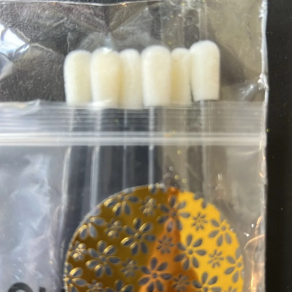 Chanel Parfums EYESHADOW Brushes 8 pcs.& LE LIFT & NOIR ALLURE MASCARA SAMPLES - Picture 5 of 8